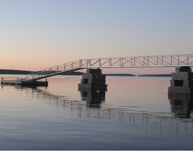 Waterfront/Dock/Pier.