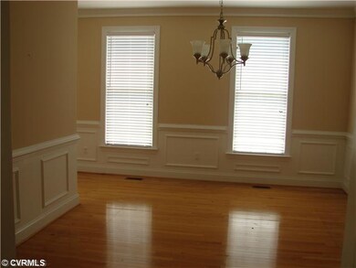 Dining Room - Hardwood Moldings