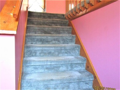 STAIRS TO FIRST LEVEL LIVING