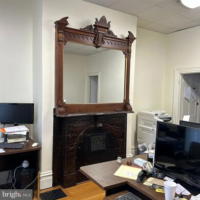 32 W Queen St, Chambersburg, PA 17201 - photo 5