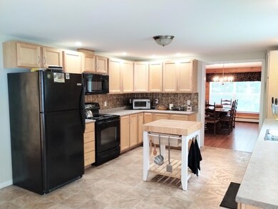 8 Winthrop Dr, Shelburne, NH 03581 - photo 4