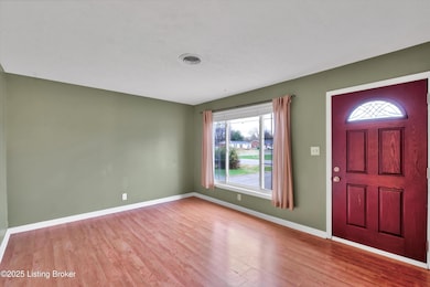 7509 Sherrard Dr, Louisville, KY 40258 - photo 3