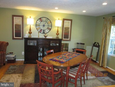 403 Edgemere Dr, Annapolis, MD 21403 - photo 4