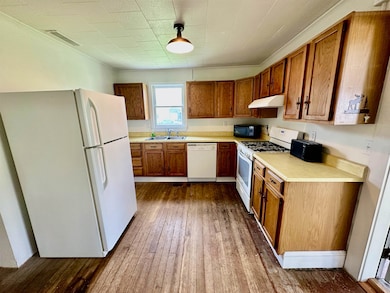 410 Gale St, Canaan, VT 05902 - photo 5