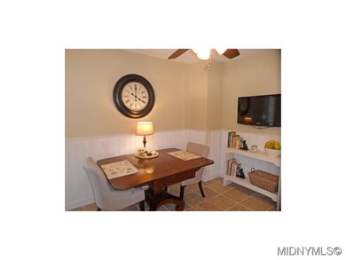 Eat in kitchen
