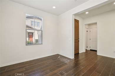 122 Barnes Rd, Tustin, CA 92782 - photo 4