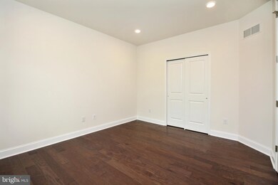 5070 Majestic Dr, Coopersburg, PA 18036 - photo 4