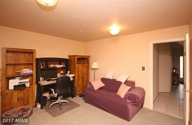 5706 Goldfinch Ct, Ellicott City, MD 21043 - photo 4