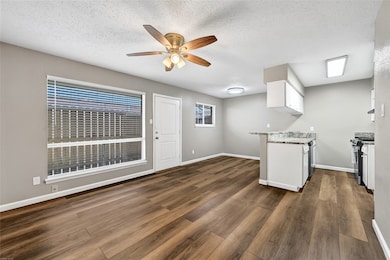 1529 Wirt Rd unit 19, Houston, TX 77055 - photo 5