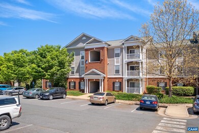 195 Yellowstone Dr unit 301, Charlottesville, VA 22903 - photo 2