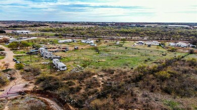 101 Trails End Cir, Millsap, TX 76066 - photo 5