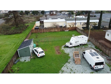 123 Peacock Ln, Tri-City, OR 97457 - photo 2