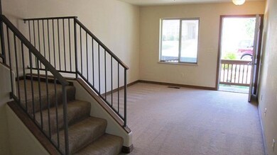 943 Win Way, Eagle Point, OR 97524 - photo 2