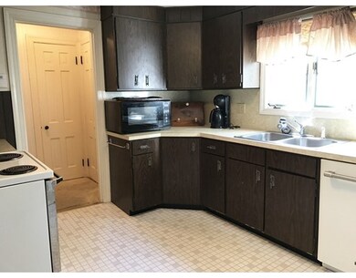 105 Winifred Ave, Worcester, MA 01602 - photo 4