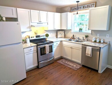 109 Creekview Dr, Jacksonville, NC 28540 - photo 6