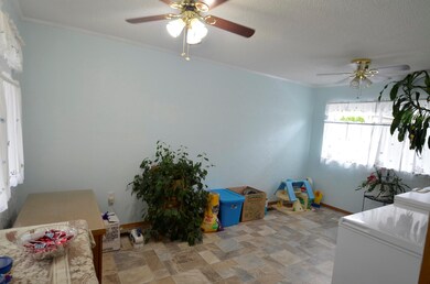 7 Dining Space