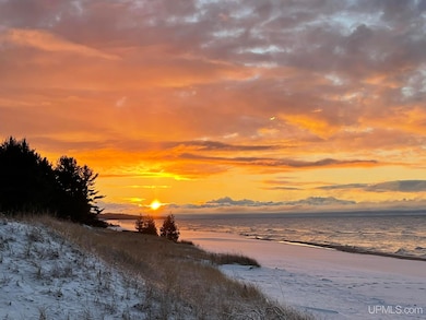 2625 W Top O' the Lake Rd, Gulliver, MI 49840 - photo 3