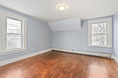 347 Spruce St unit 3, Manchester, NH 03103 - photo 3