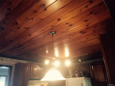 Just gorgeous glow of pine ceiling!