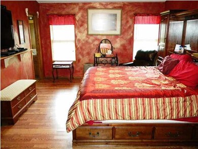 Master Bedroom W/ Walk in Closet Private Bath!