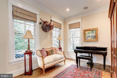 4549 Windsor Ln, Bethesda, MD 20814 - photo 4