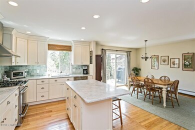 6 kitchen & dining room combined