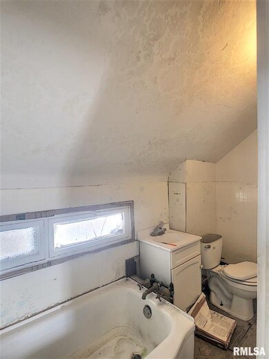 1314 W 14th St, Davenport, IA 52804 - photo 6