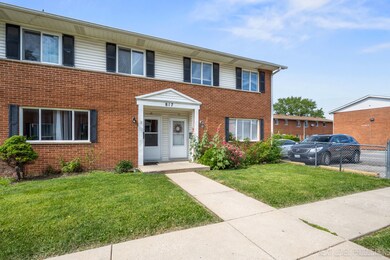 817 N Randall Rd unit D, Aurora, IL 60506 - photo 2