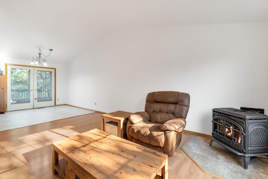 3147 NE Purcell Blvd