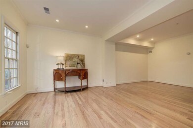 8525 Gavin Manor Ct, Chevy Chase, MD 20815 - photo 5