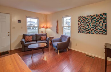 1235 Loretta Ave_6_Living Room 2