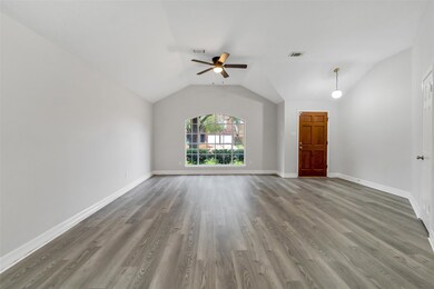 16007 Lakestone Dr, Tomball, TX 77377 - photo 5