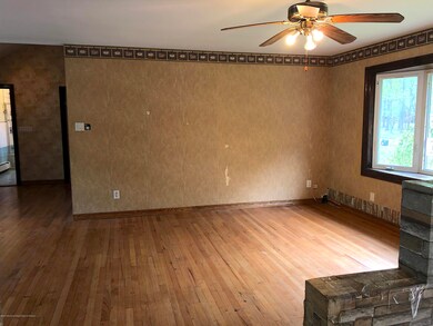 9 Park Ln, Englishtown, NJ 07726 - photo 2