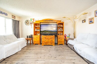 25899 Baylor Way unit 34, Hemet, CA 92544 - photo 4