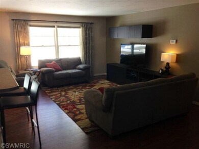 19109 Joslin Cir unit 38, Big Rapids, MI 49307 - photo 2