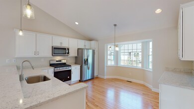 EAT-IN KITCHEN - SIMILAR UNIT WITH UPGRADES