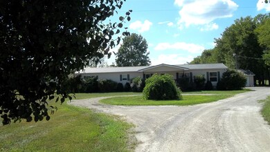 1550 Richardson Rd, Lewisburg, TN 37091 - photo 2