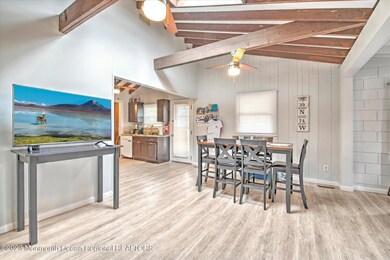 06-LIVING ROOM