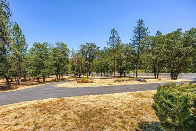 1090 Saratoga Way, Grants Pass, OR 97526 - photo 3