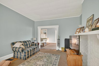 374 E Franklin St (5)