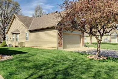 606 Meadowlark Dr, Raymore, MO 64083 - photo 3