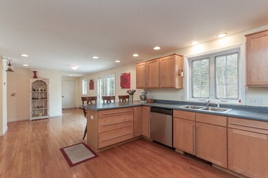 417 Josiah Bartlett Rd, Concord, NH 03301 - photo 6