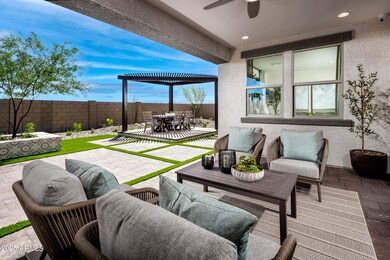 03_BR_Mariposa_Lily_Outdoor Room