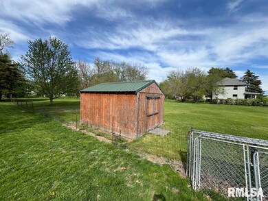 1520 E Wheeler St, Macomb, IL 61455 - photo 4