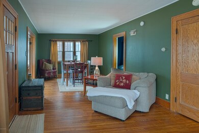 living area 2
