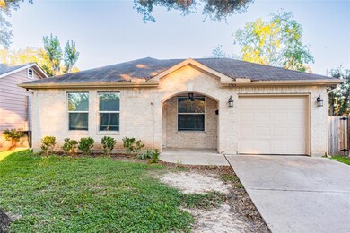 1743 7th St, Rosenberg, TX 77471 - photo 2