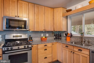 1901 Paul Spring Pkwy, Alexandria, VA 22308 - photo 2