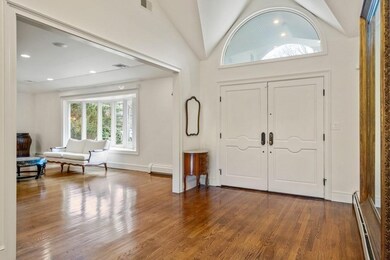 167 Laurel Rd, Chestnut Hill, MA 02467 - photo 4