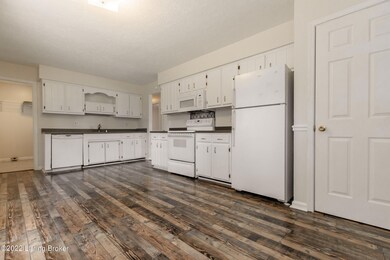 445 Dogwood Dr, Mount Washington, KY 40047 - photo 3