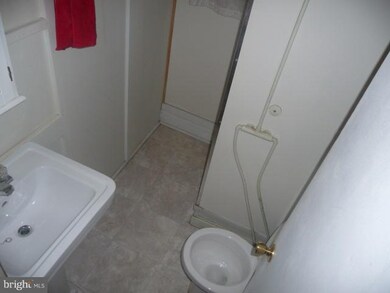 237 Hamilton Ave, Waynesboro, PA 17268 - photo 7